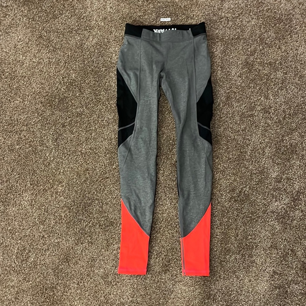 XS Ivy Park leggings. Great condition